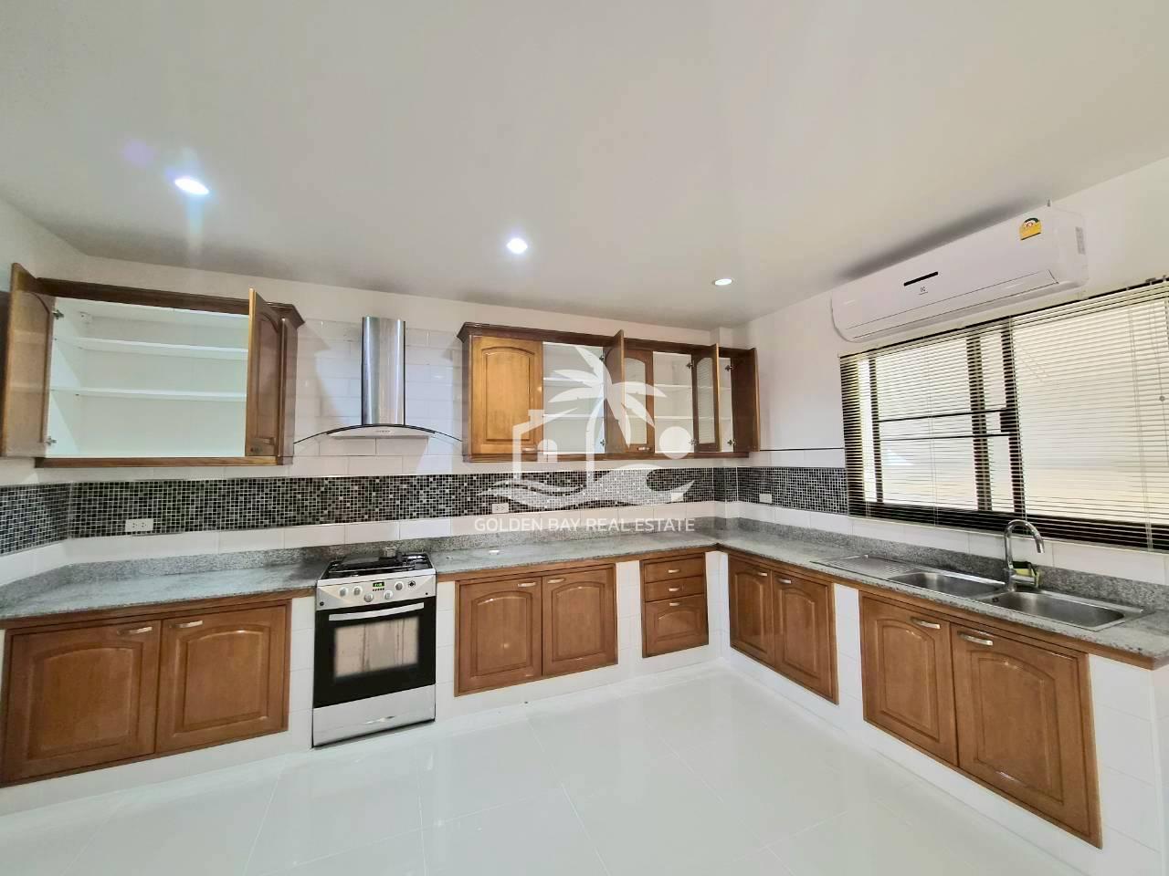 Private Pool Villa Mabprachan Lake – East Pattaya