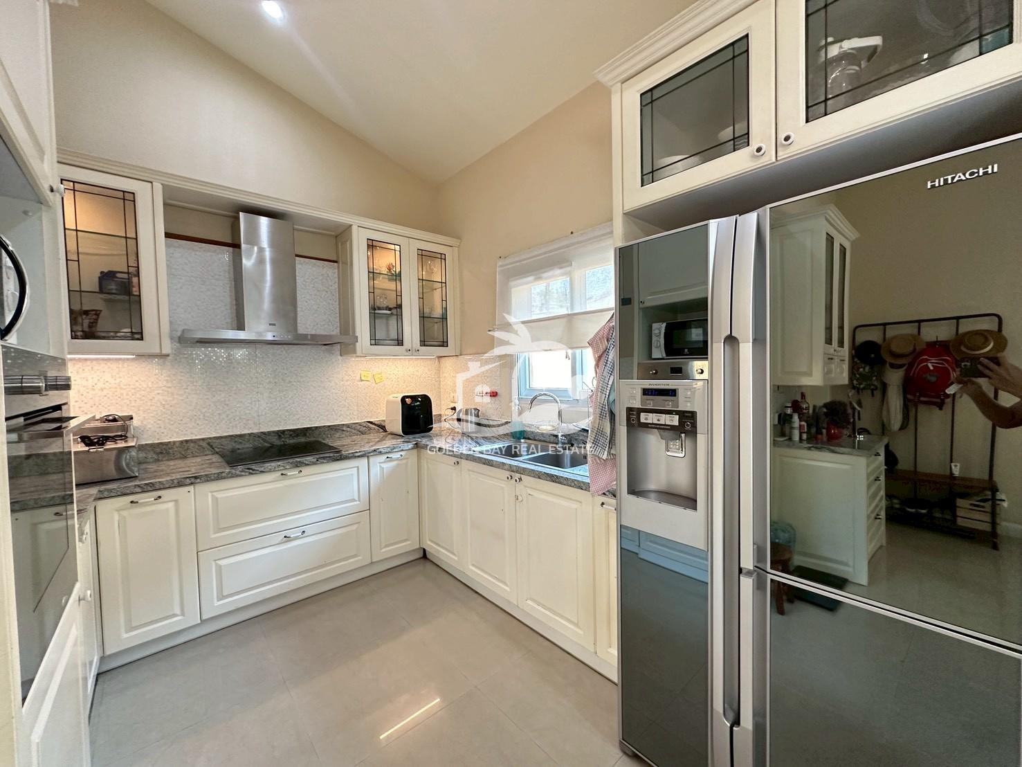 1 (23) Silk Road Place – East Pattaya
