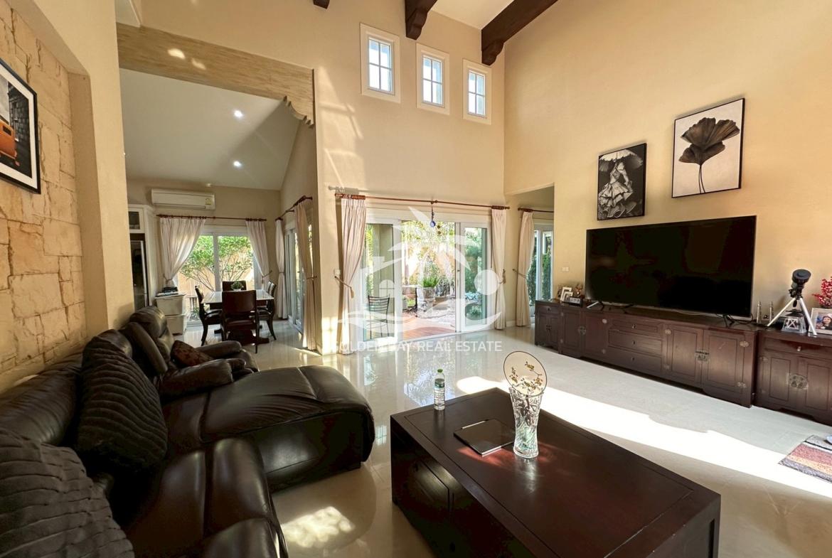 Silk Road Place – East Pattaya