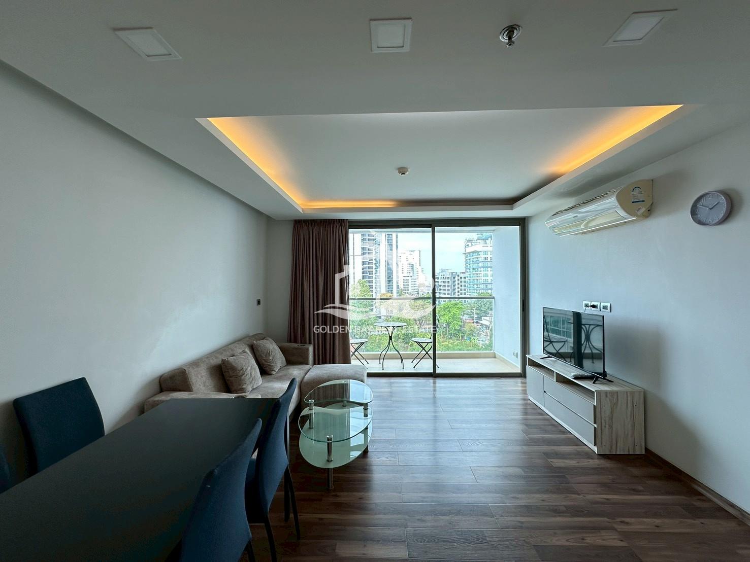 1 (7) The Peak Tower – Pratumnak Hill
