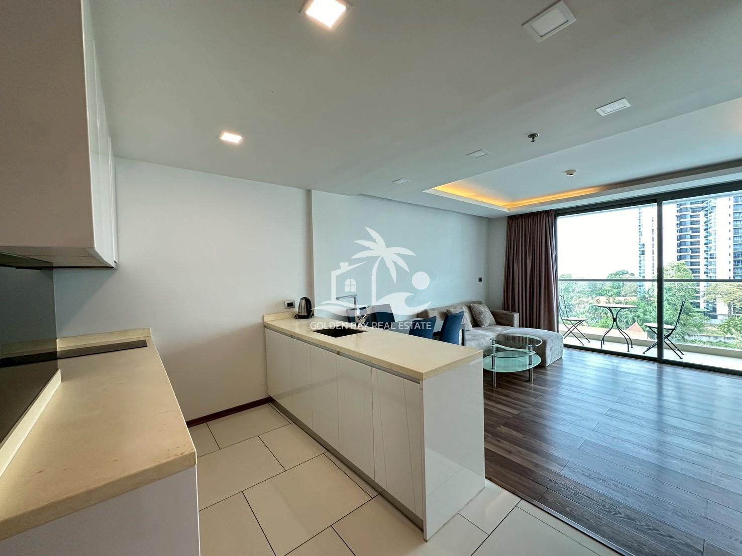 1 (8) The Peak Tower – Pratumnak Hill