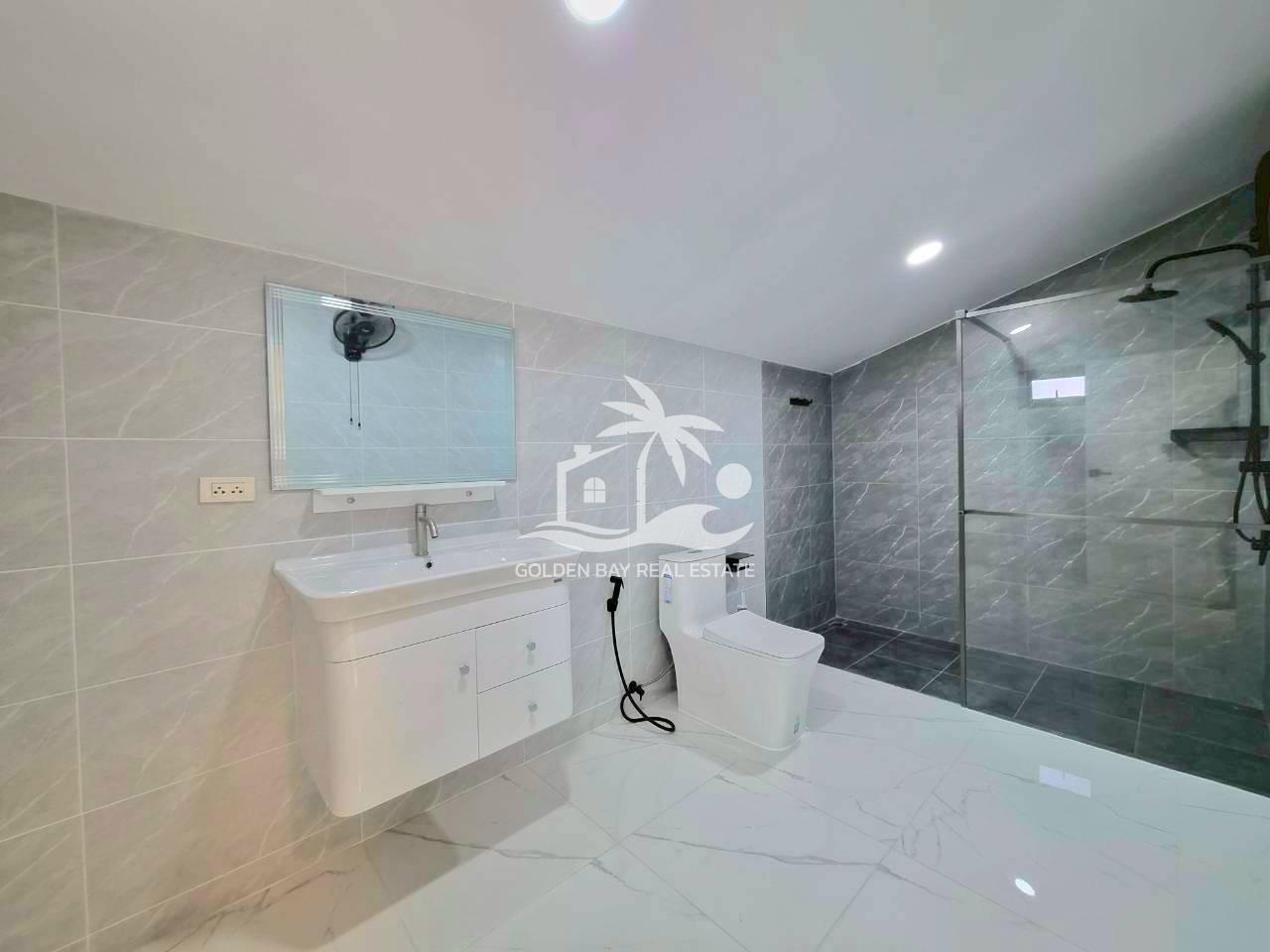 Private House near Mabprachan Lake – East Pattaya