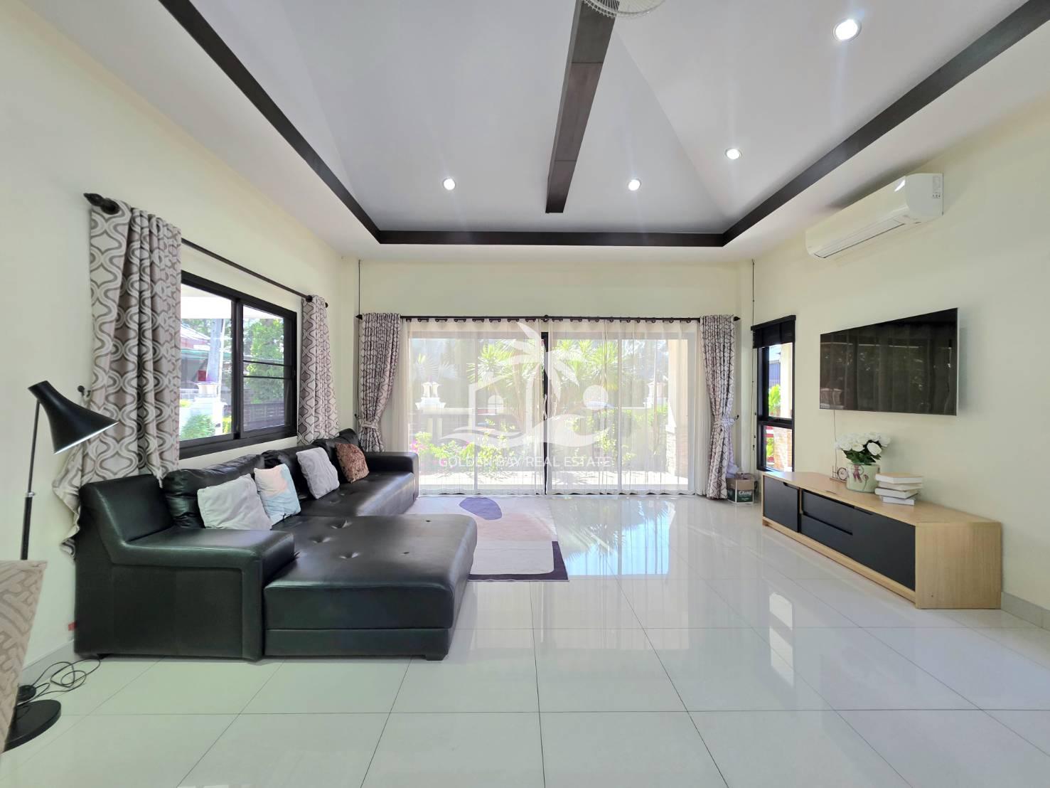 Baan Dusit Pattaya Lake – Baan Amphur