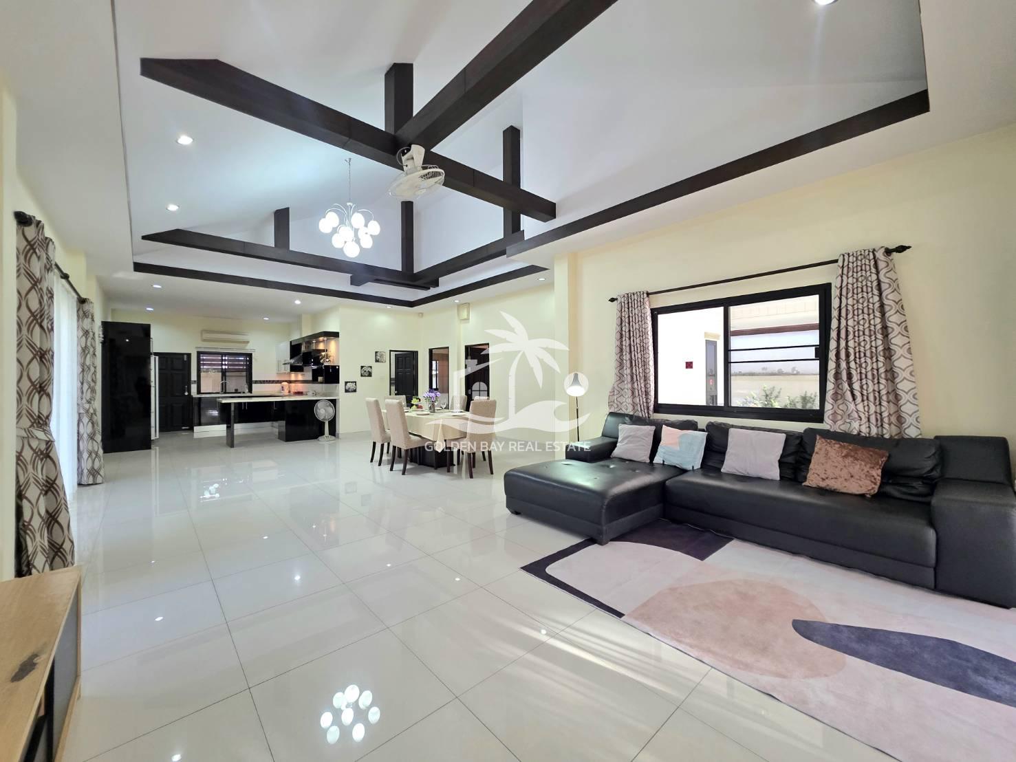 Baan Dusit Pattaya Lake – Baan Amphur
