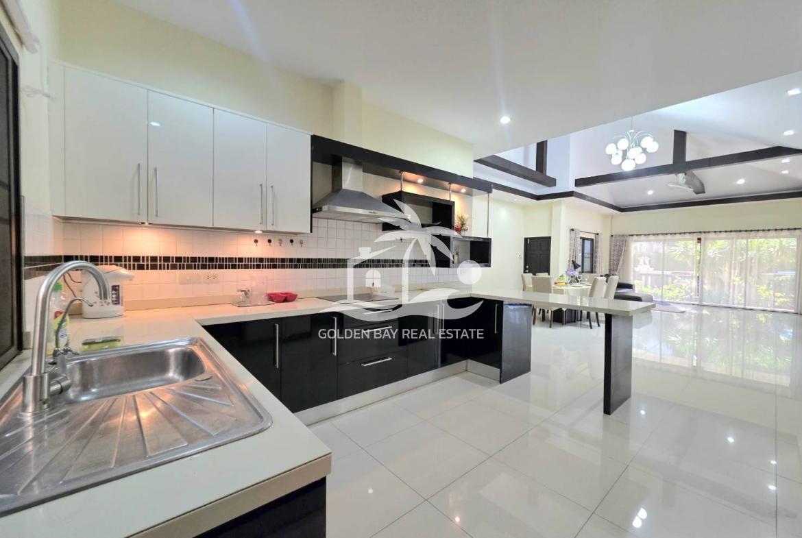Baan Dusit Pattaya Lake – Baan Amphur