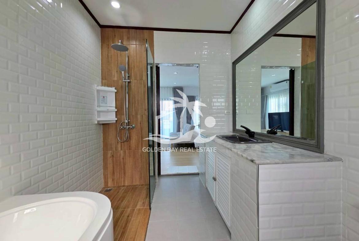 Hin Wong Nivate – Baan Amphur