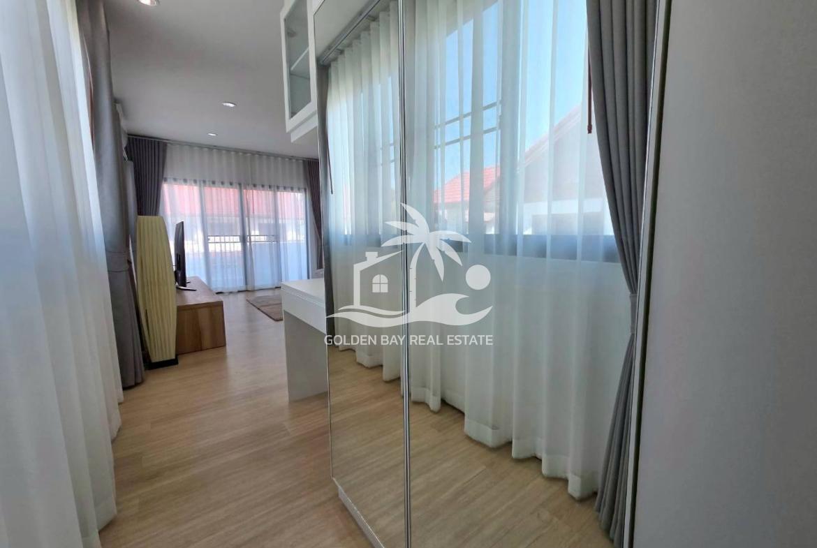 Hin Wong Nivate – Baan Amphur