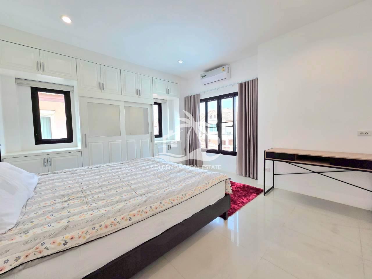 Sirisa 12 – East Pattaya