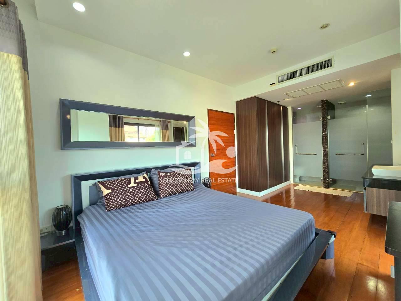 1 (10) The Axis Condominium – Pratumnak Hill