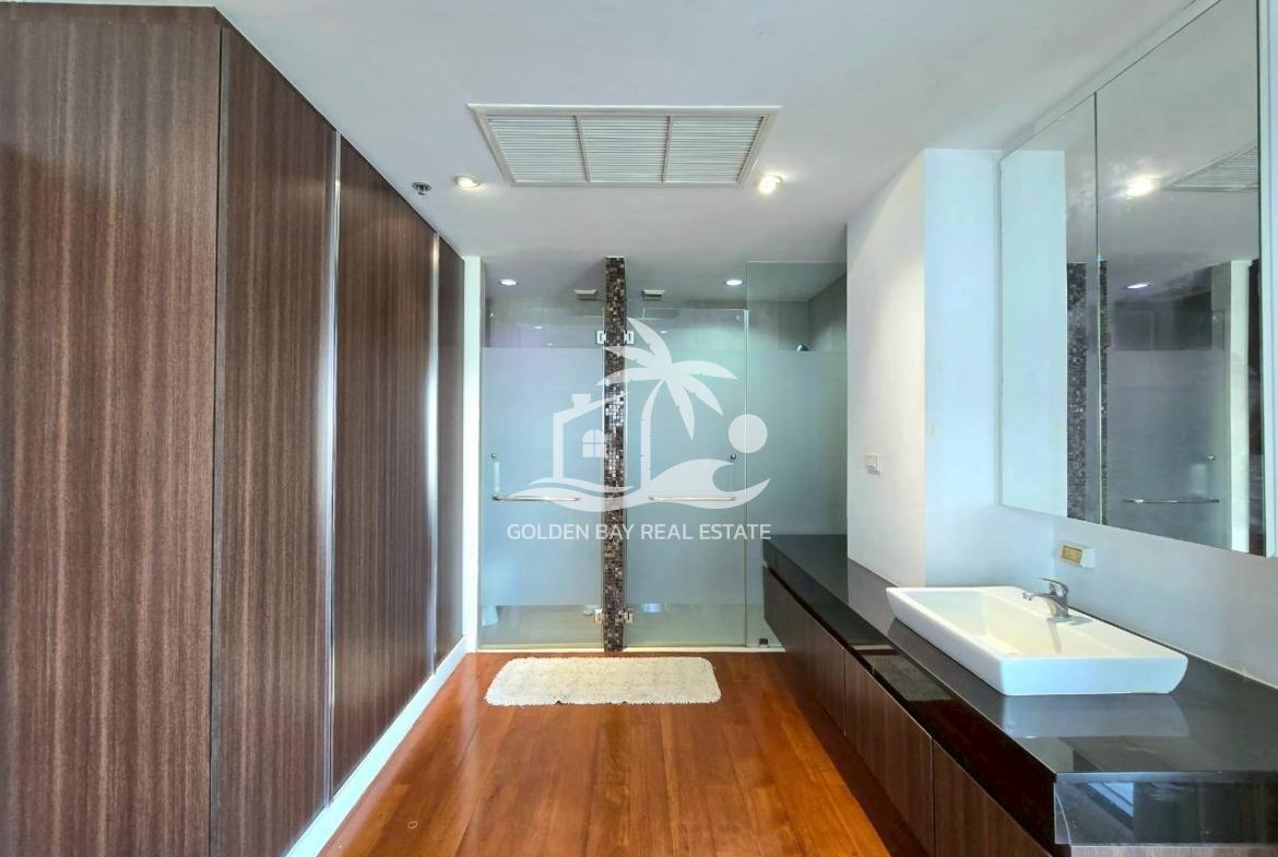 The Axis Condominium – Pratumnak Hill