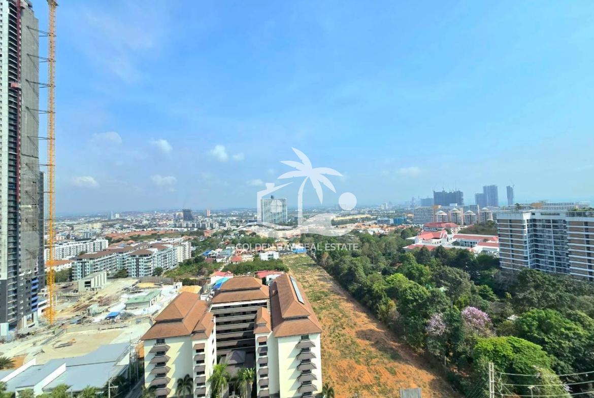 The Axis Condominium – Pratumnak Hill