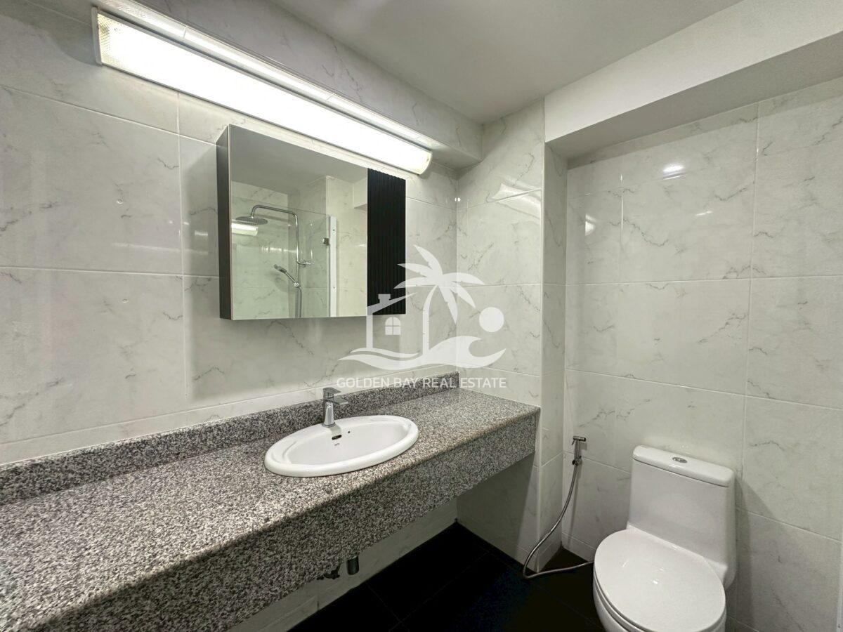 1 (13) Sombat Pattaya Condotel – Pratumnak Hill