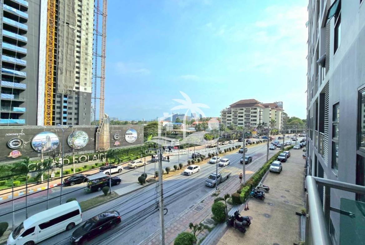 The Axis Condominium – Pratumnak Hill