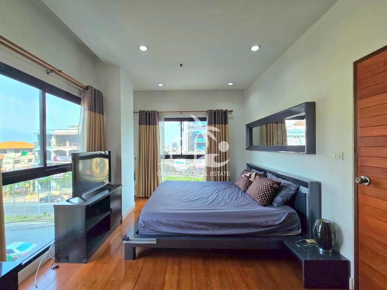 1 (9) The Axis Condominium – Pratumnak Hill