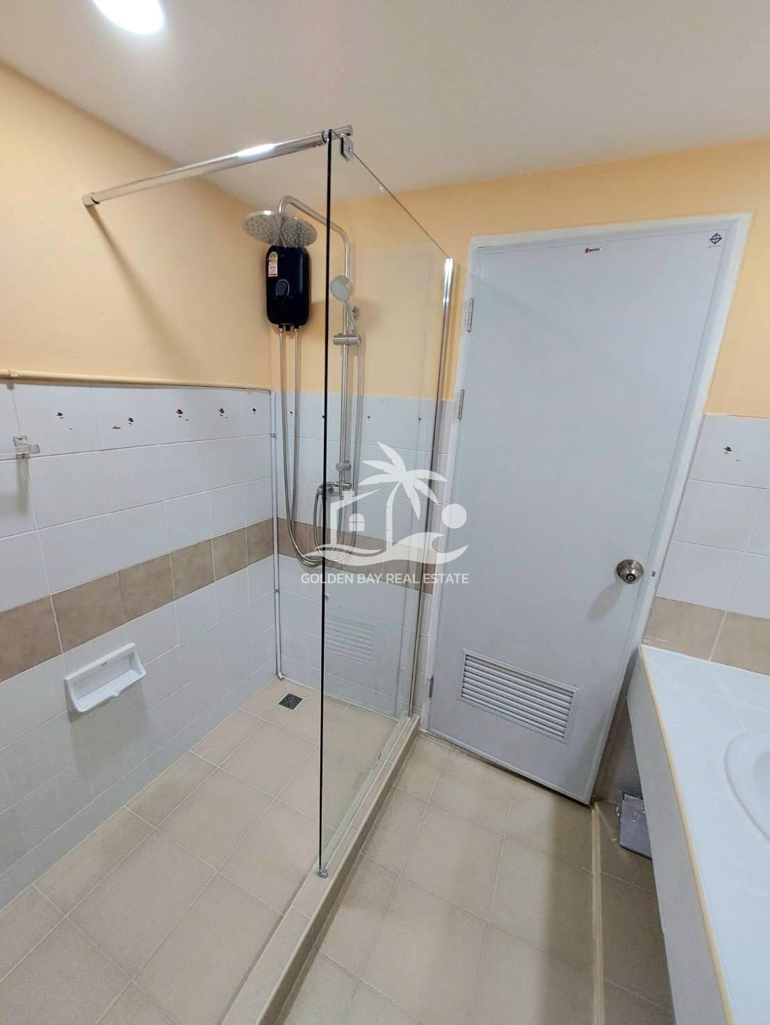 Jomtien Beach Condominium – Jomtien
