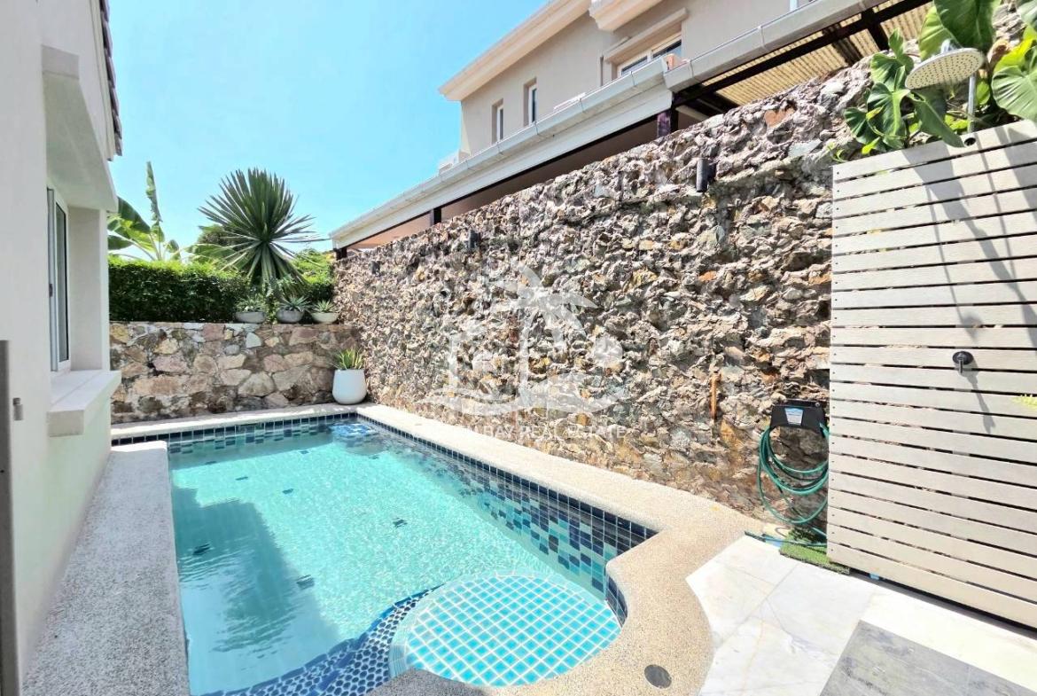 Silk Road Place – East Pattaya