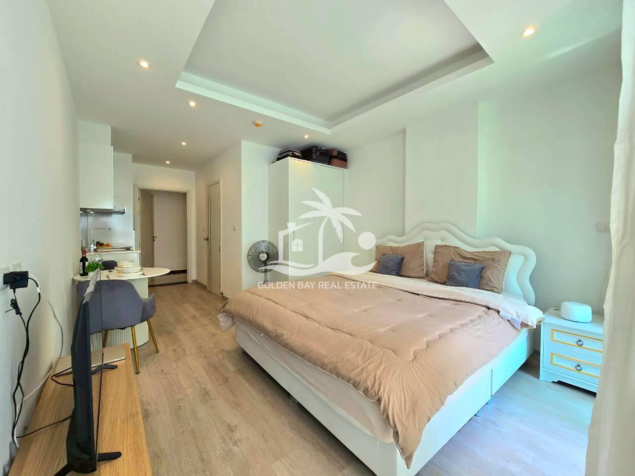 1 (1) Siam Oriental Dream – Pratumnak Hill