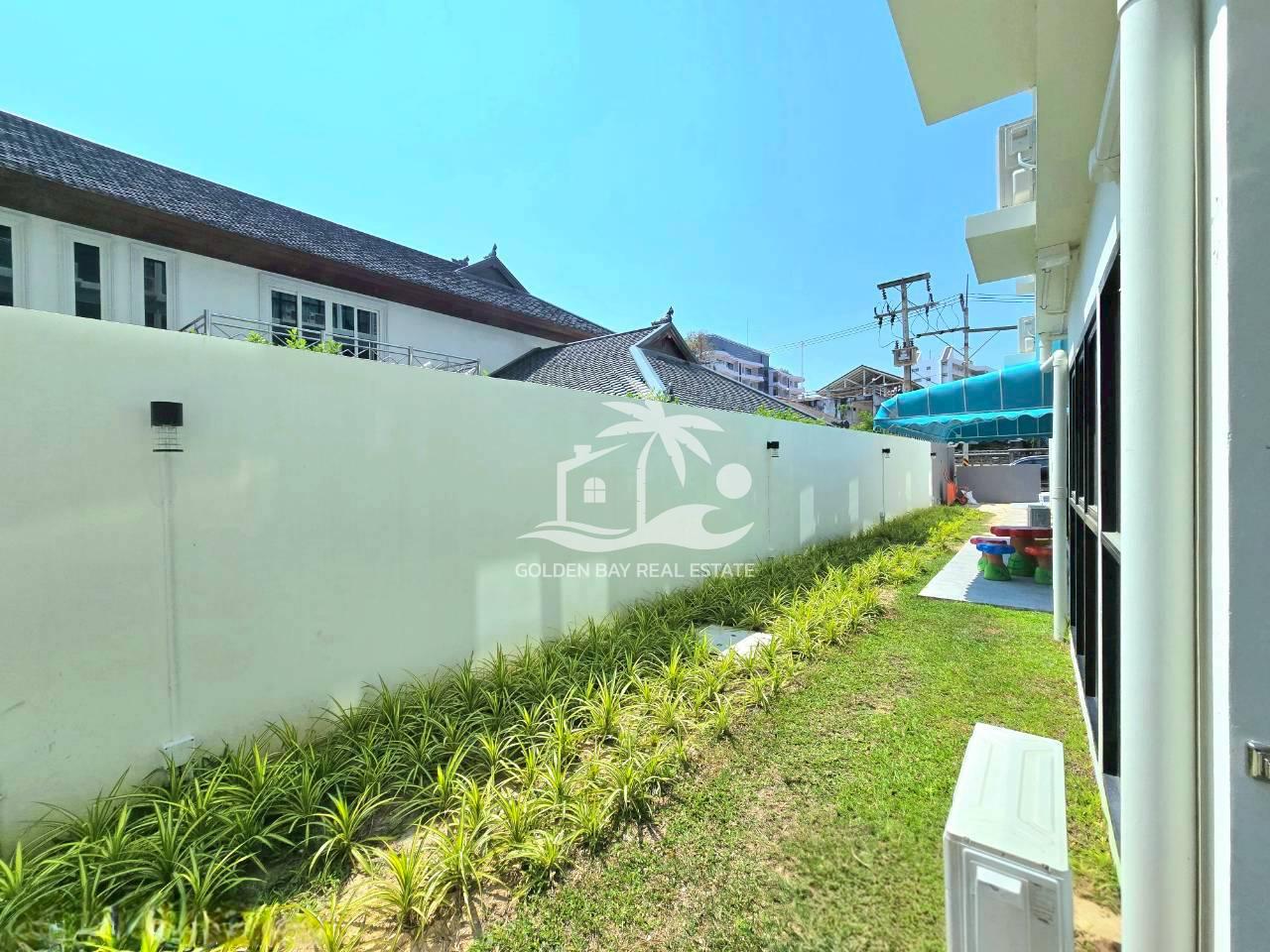 1 (11) Siam Oriental Dream – Pratumnak Hill