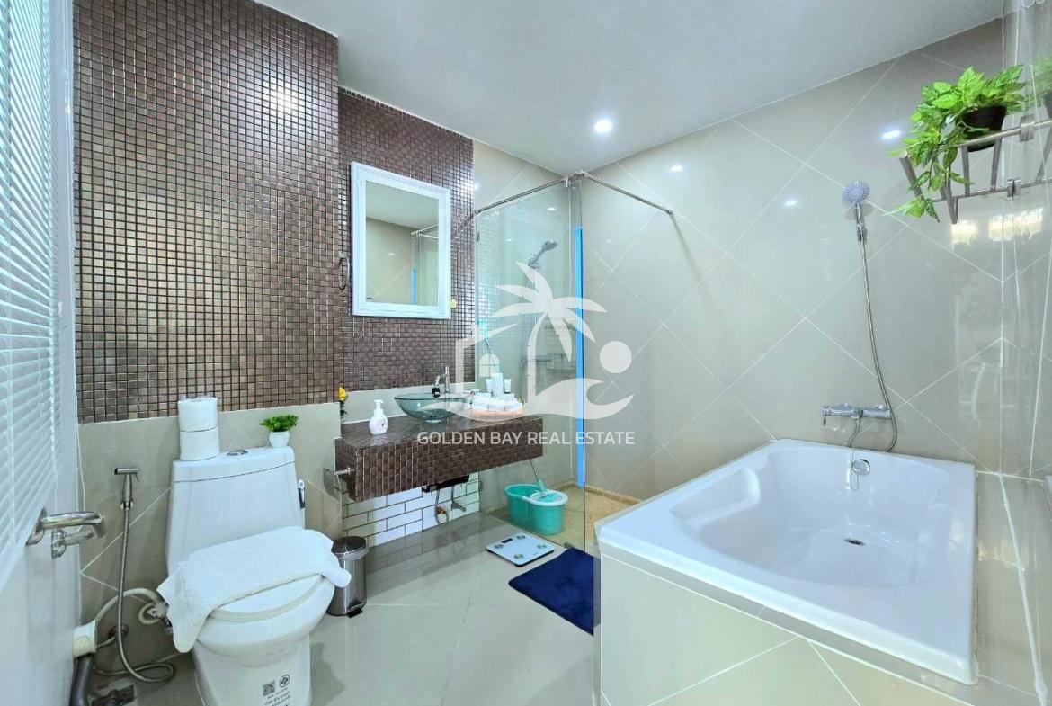 Diamond Suites – Pratumnak Hill