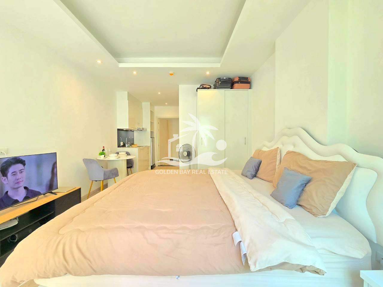 1 (3) Siam Oriental Dream – Pratumnak Hill