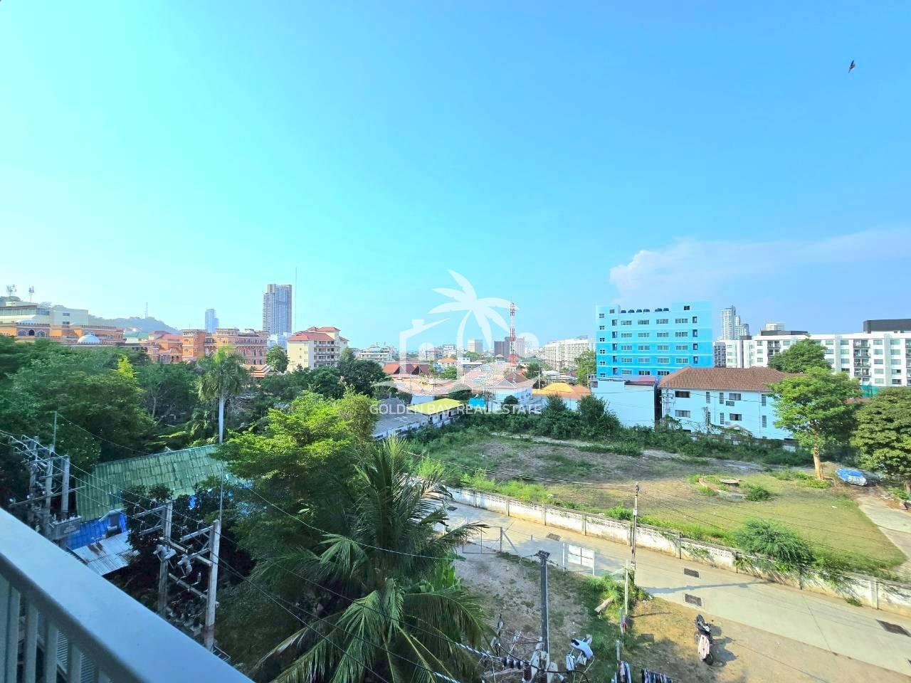 1 (38) Diamond Suites – Pratumnak Hill