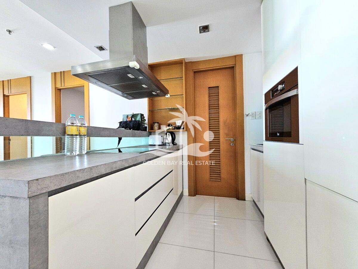 Ananya Beachfront Condominium – Wongamat
