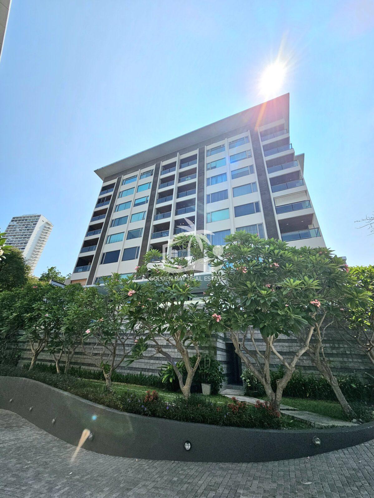 Ananya Beachfront Condominium – Wongamat