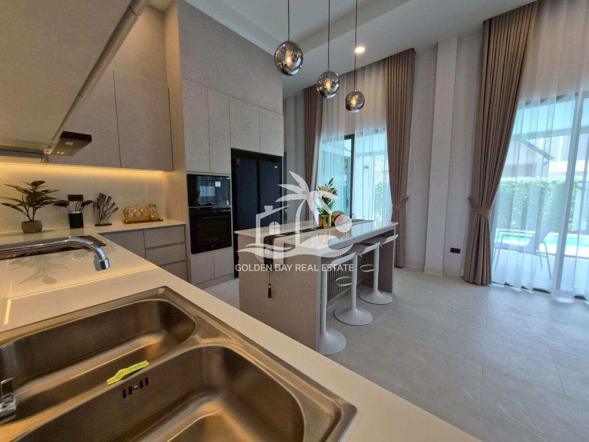 LINE_ALBUM_872_260409_16 The Private House 87 – East Pattaya