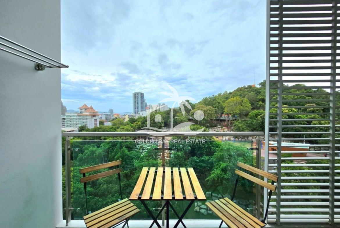 The Axis Condominium – Pratumnak Hill