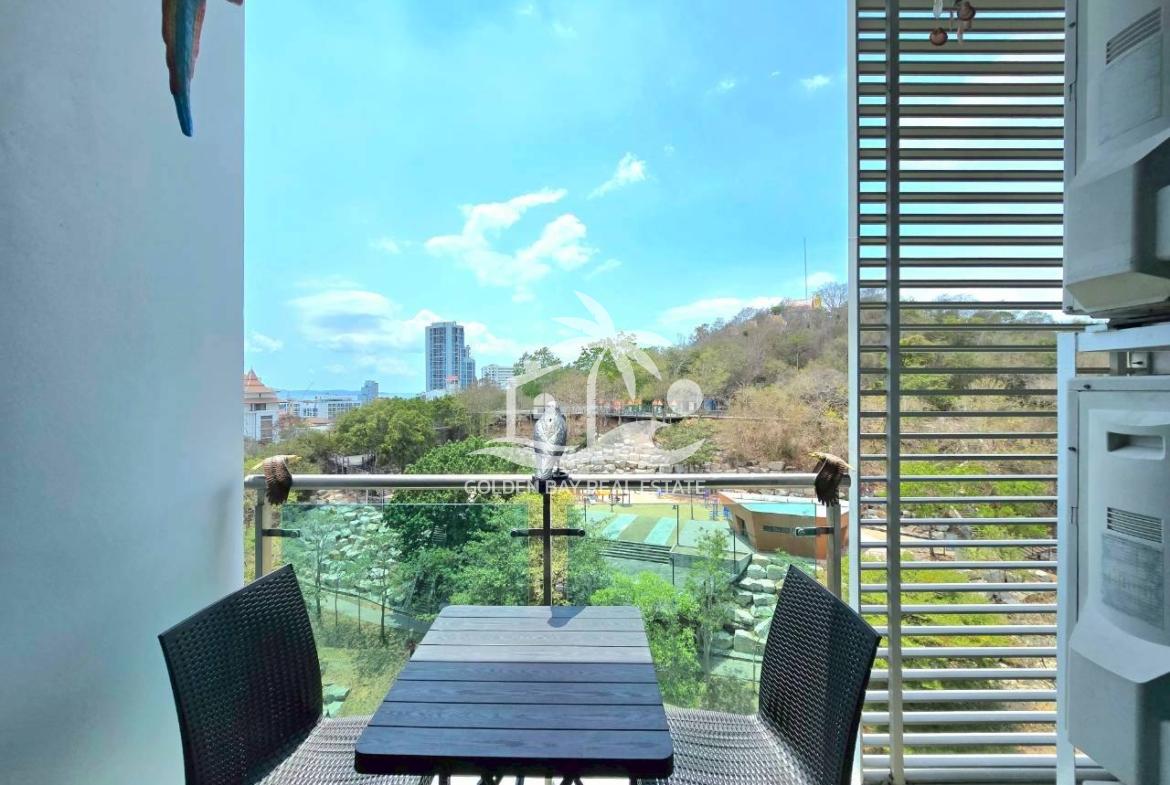 The Axis Condominium – Pratumnak Hill