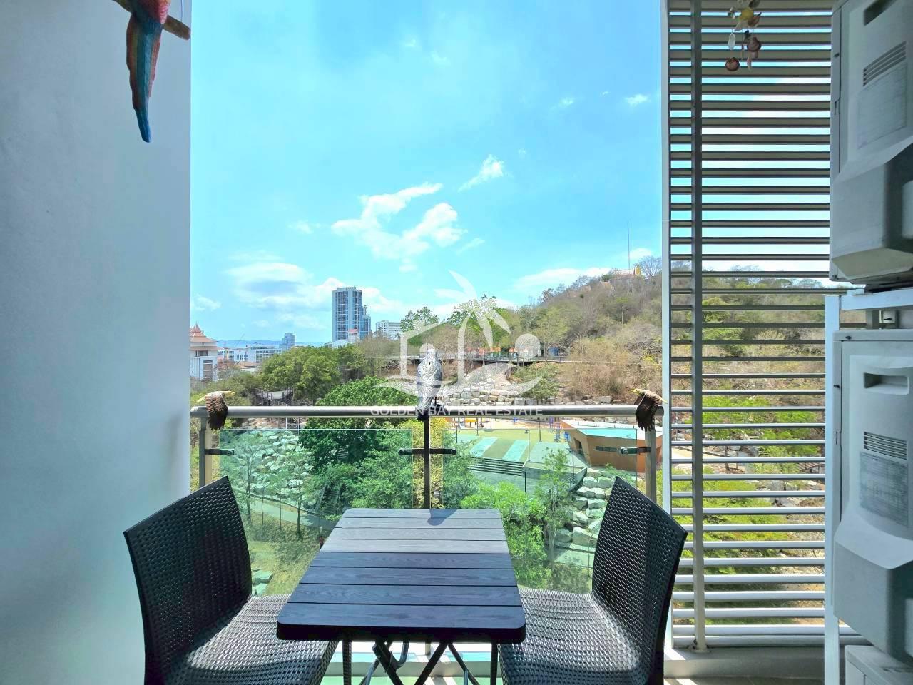 The Axis Condominium – Pratumnak Hill