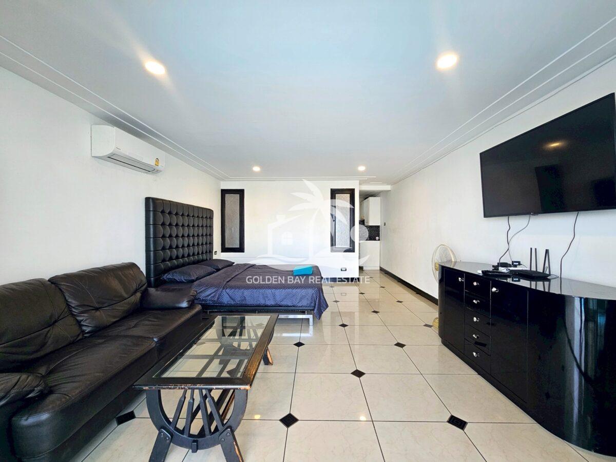1 (15) Sombat Pattaya Condotel – Pratumnak Hill