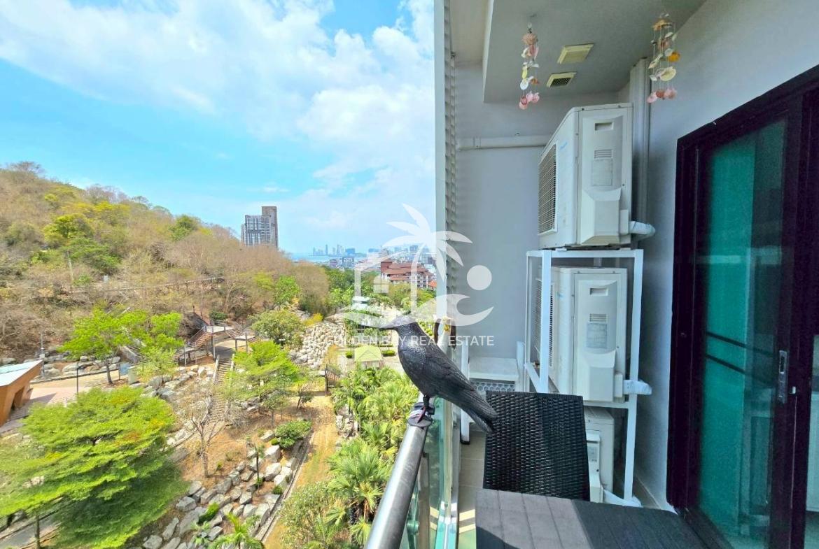 The Axis Condominium – Pratumnak Hill