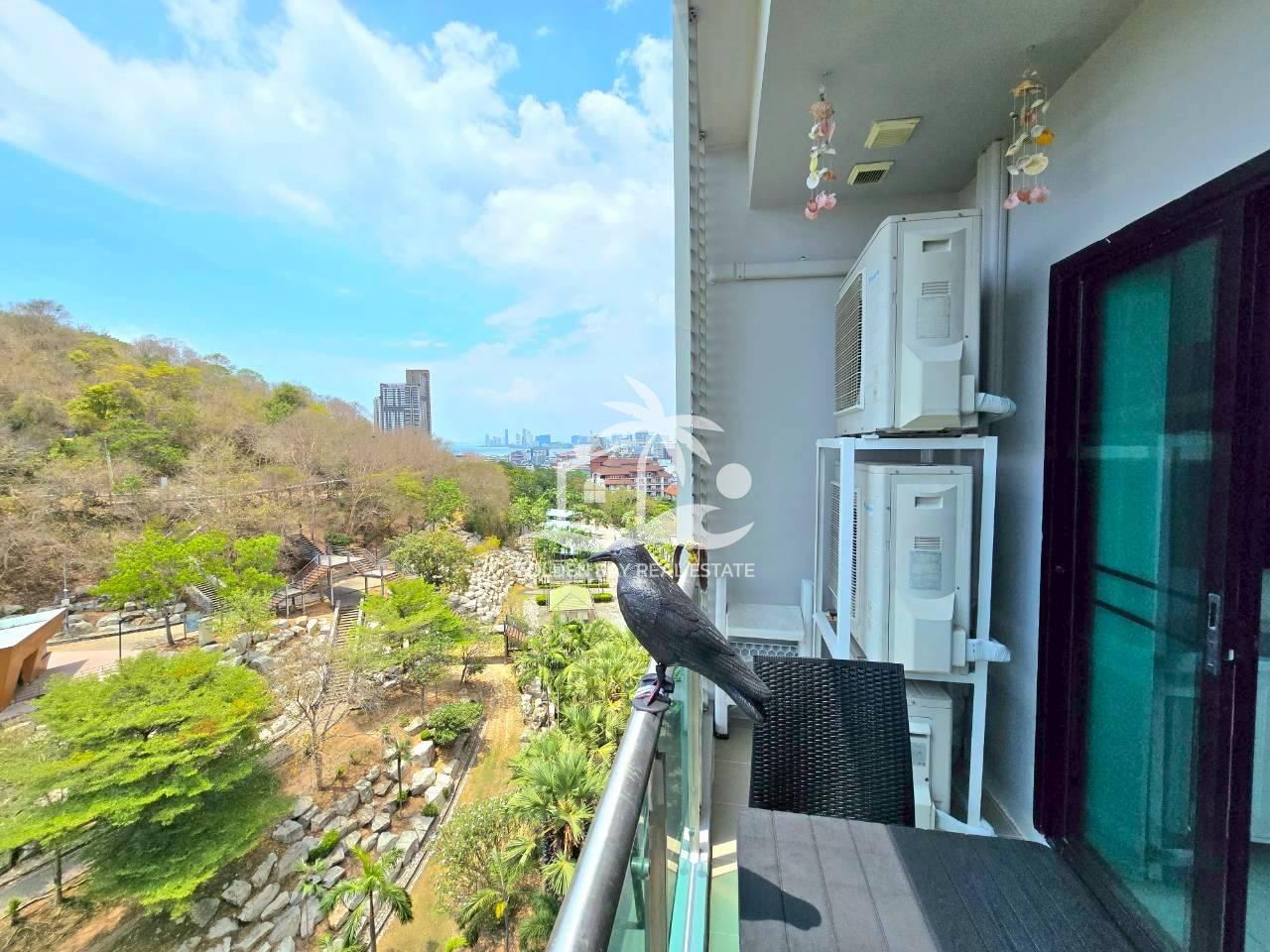 The Axis Condominium – Pratumnak Hill