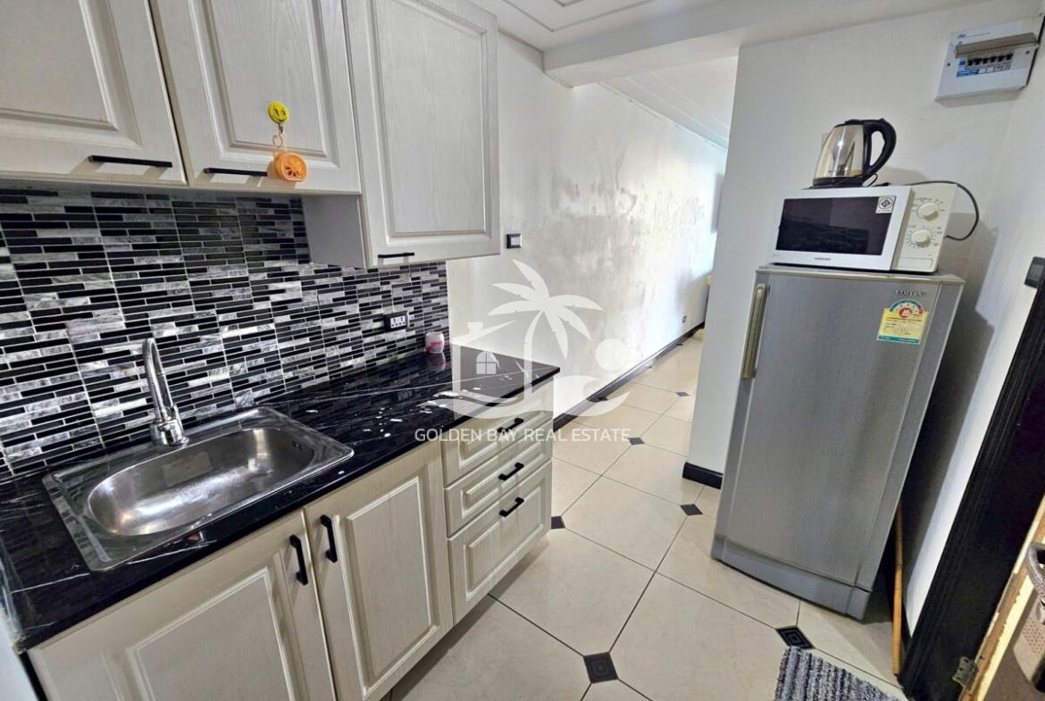 Sombat Pattaya Condotel – Pratumnak Hill