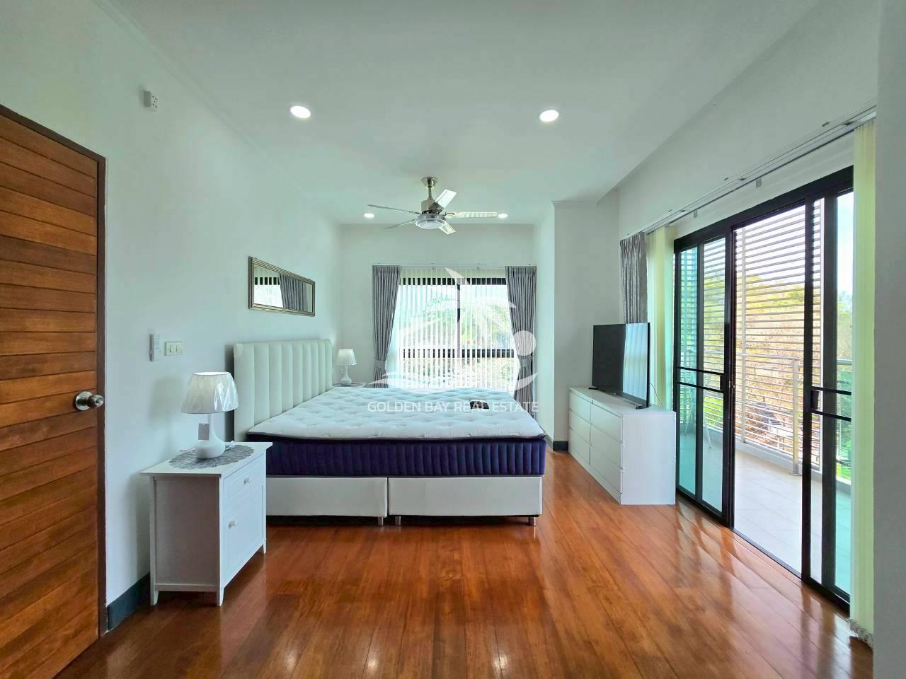 The Axis Condominium – Pratumnak Hill