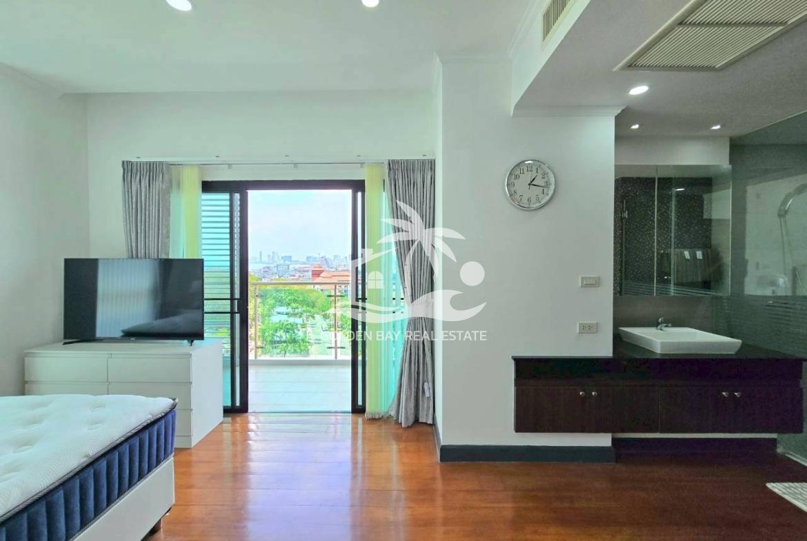 The Axis Condominium – Pratumnak Hill