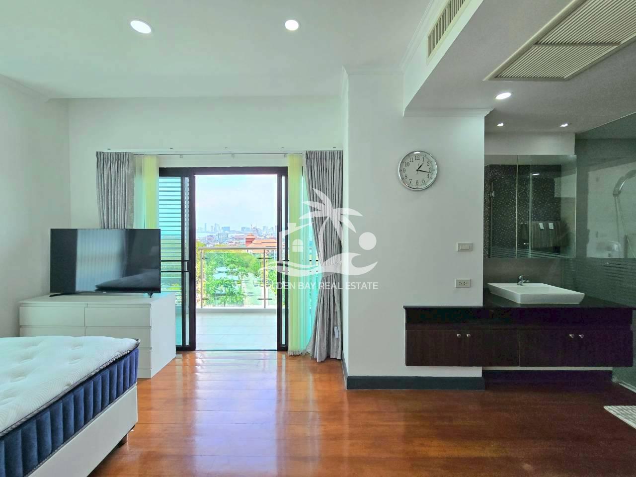 The Axis Condominium – Pratumnak Hill