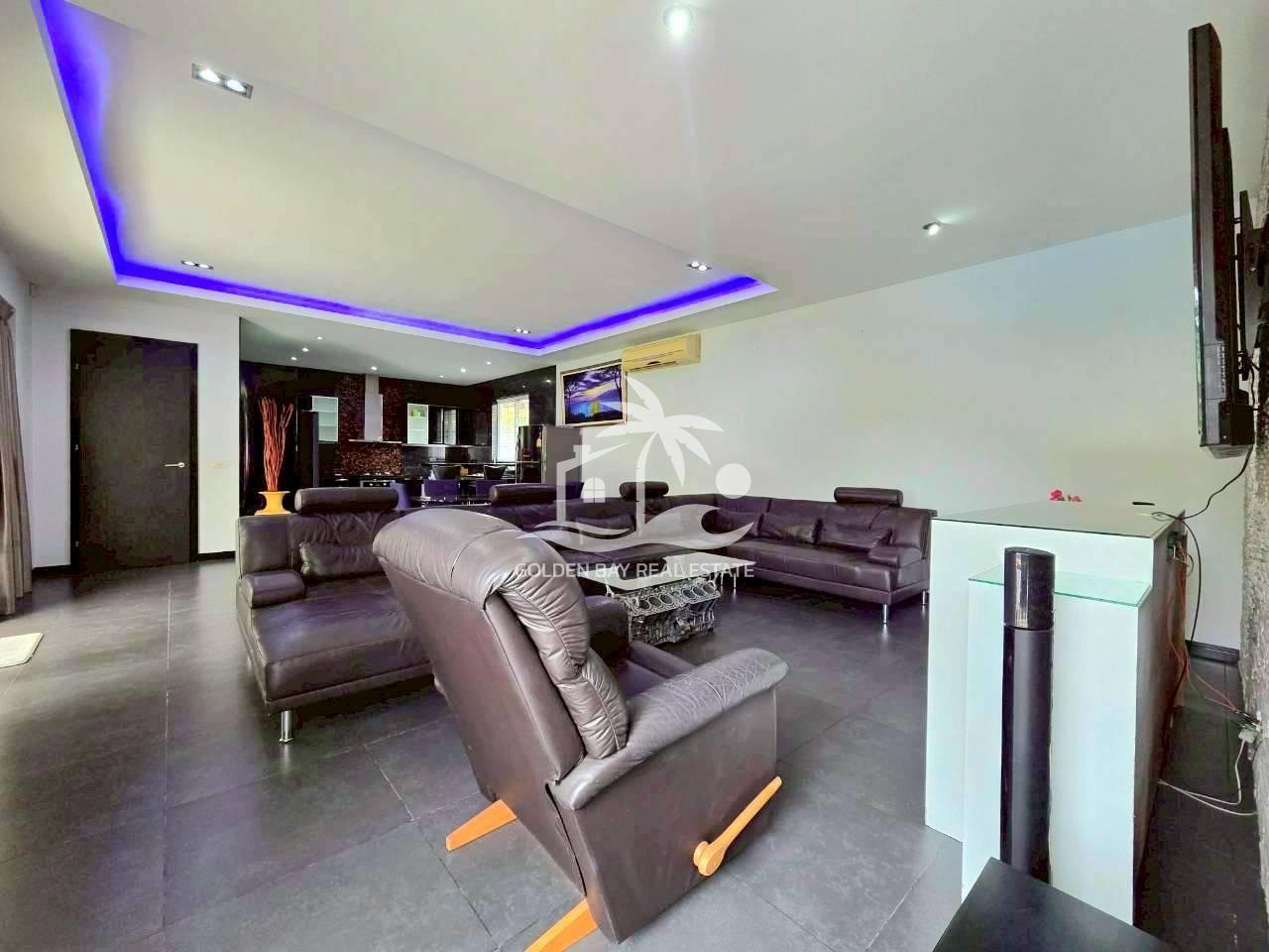 1 (3) Freeway Villas – East Pattaya