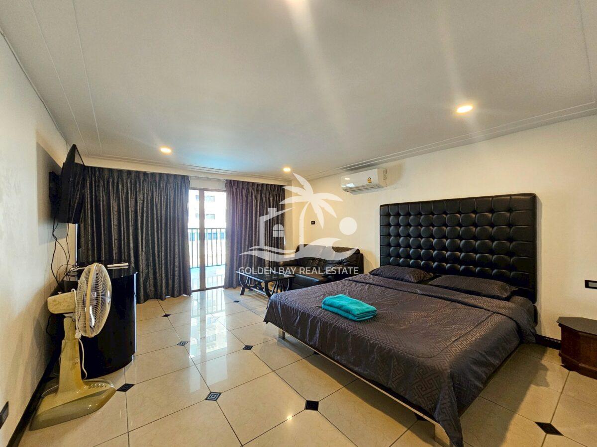 1 (6) Sombat Pattaya Condotel – Pratumnak Hill