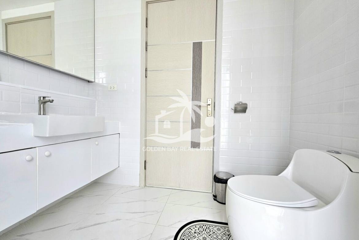 Apus – Pattaya City