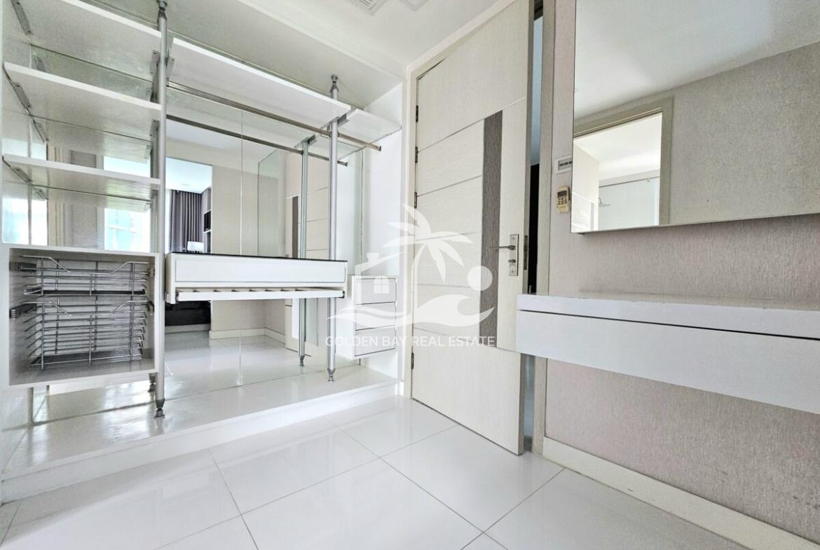 Apus – Pattaya City