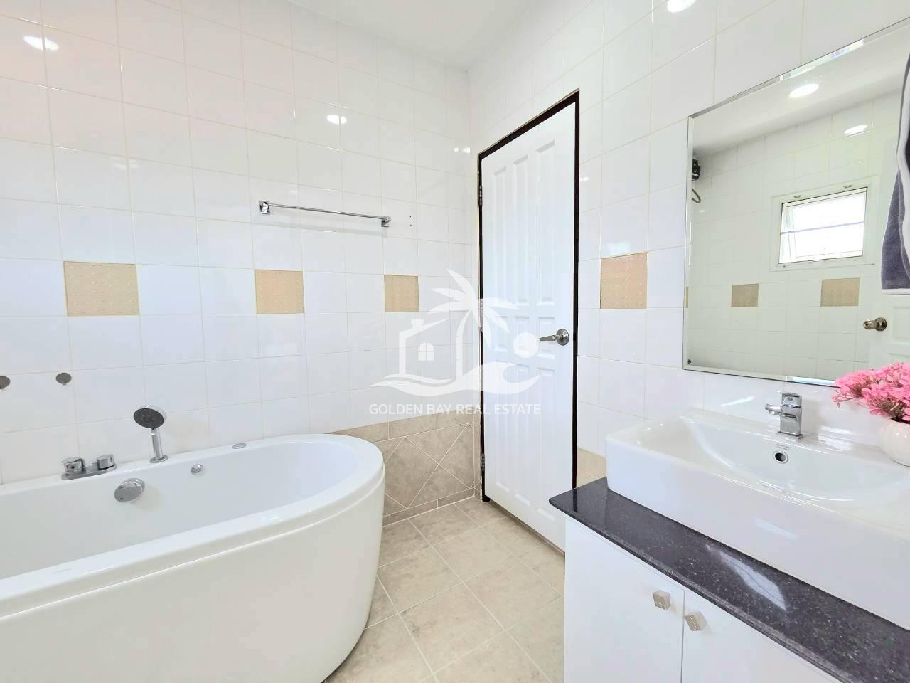 Cherry Blossom Residence 30 – East Pattaya