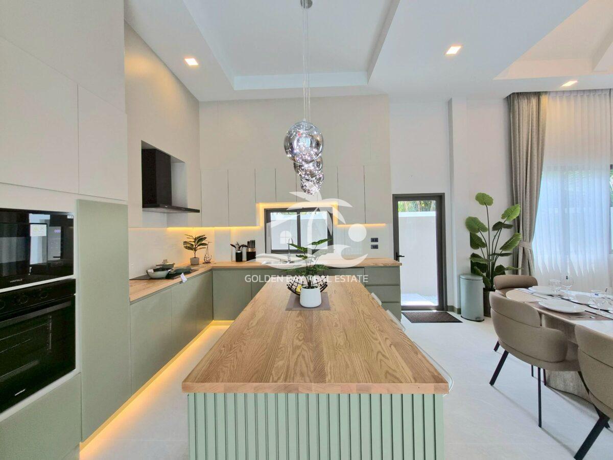 LINE_ALBUM_876_260505_31 The Private House 87 – East Pattaya