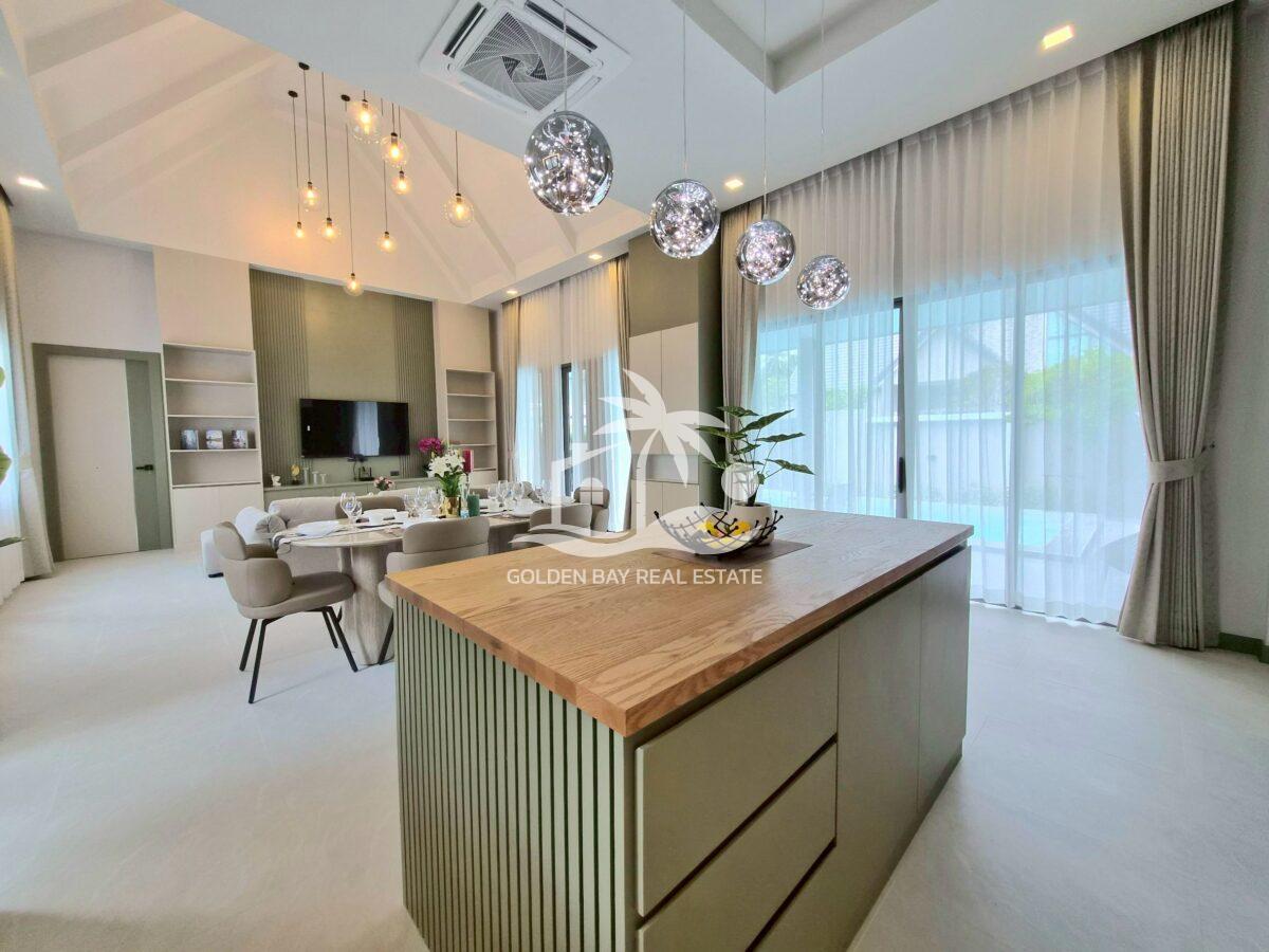 LINE_ALBUM_876_260505_36 The Private House 87 – East Pattaya
