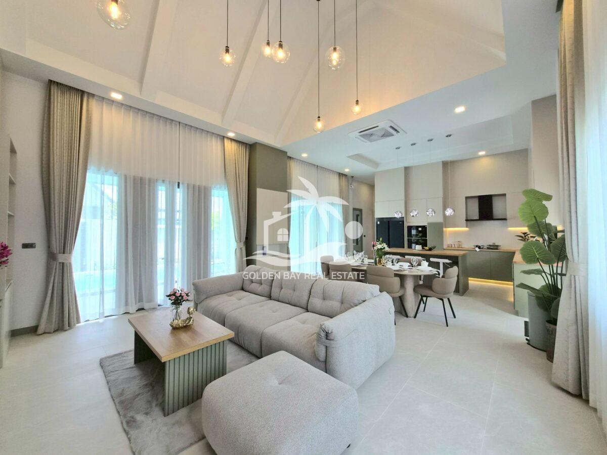 LINE_ALBUM_876_260505_49 The Private House 87 – East Pattaya
