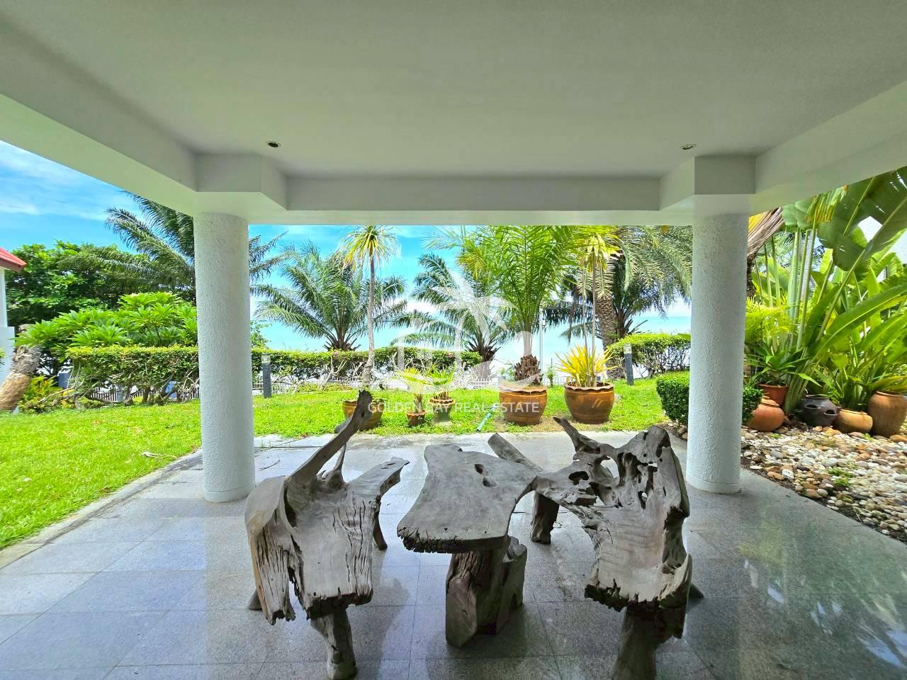 Baan Rimpha – Wongamat