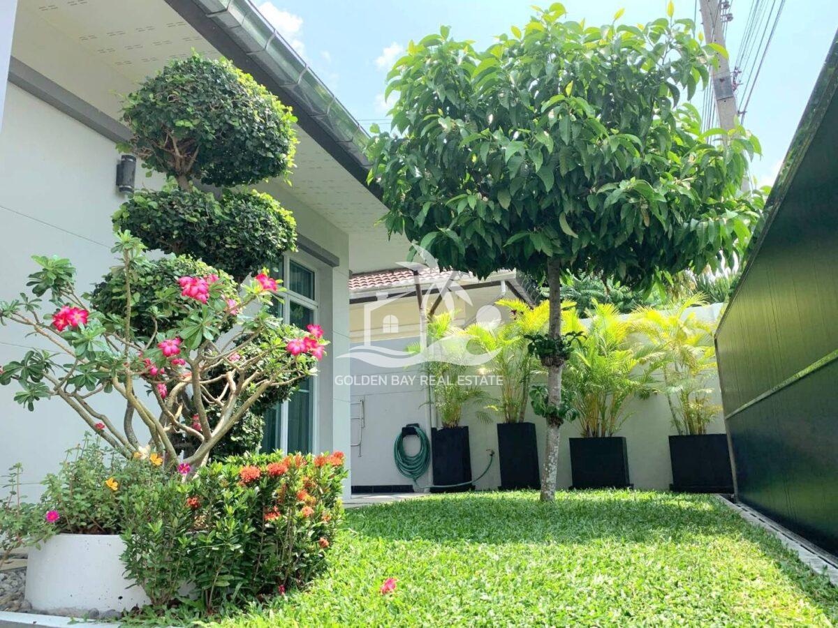 Panalee Banna – Huay Yai