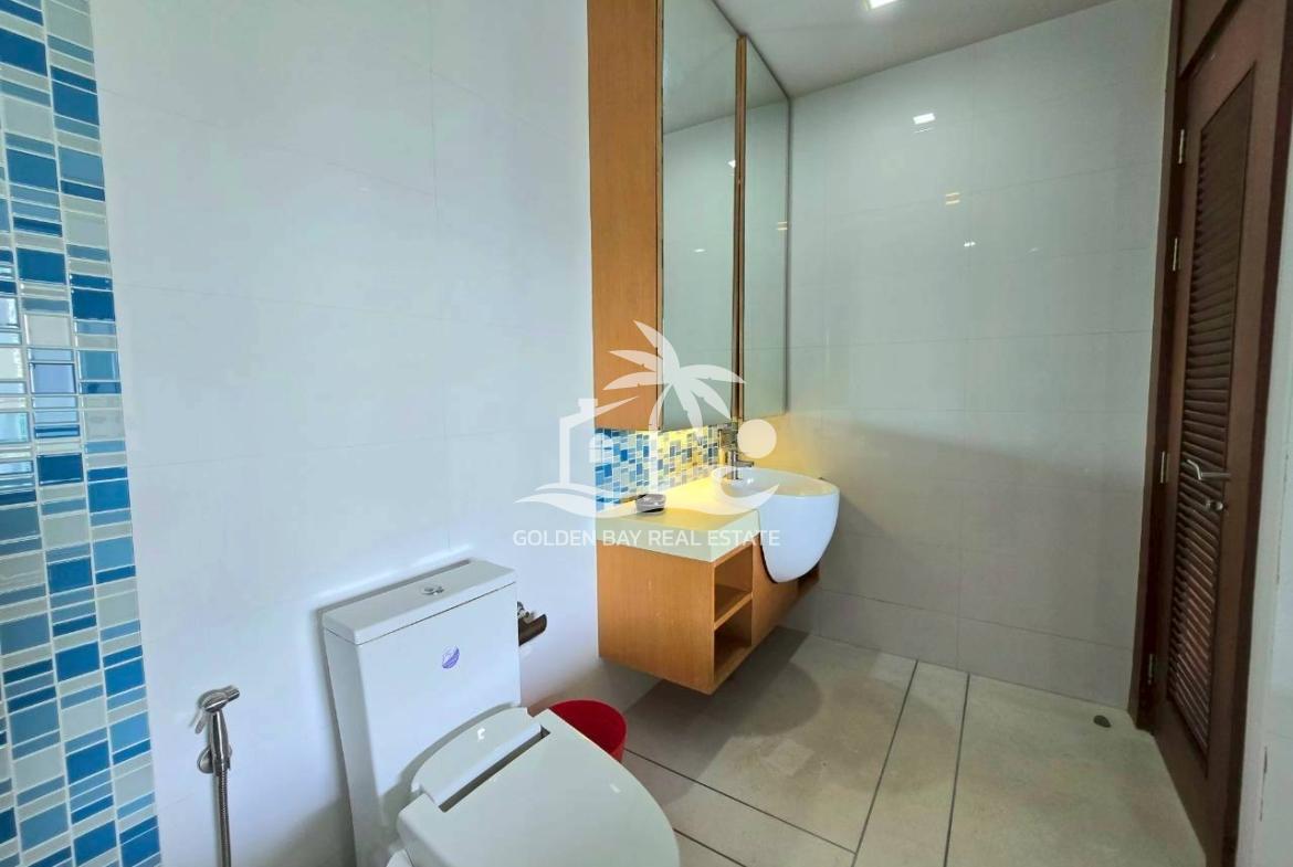 Ananya Beachfront Condominium – Wongamat