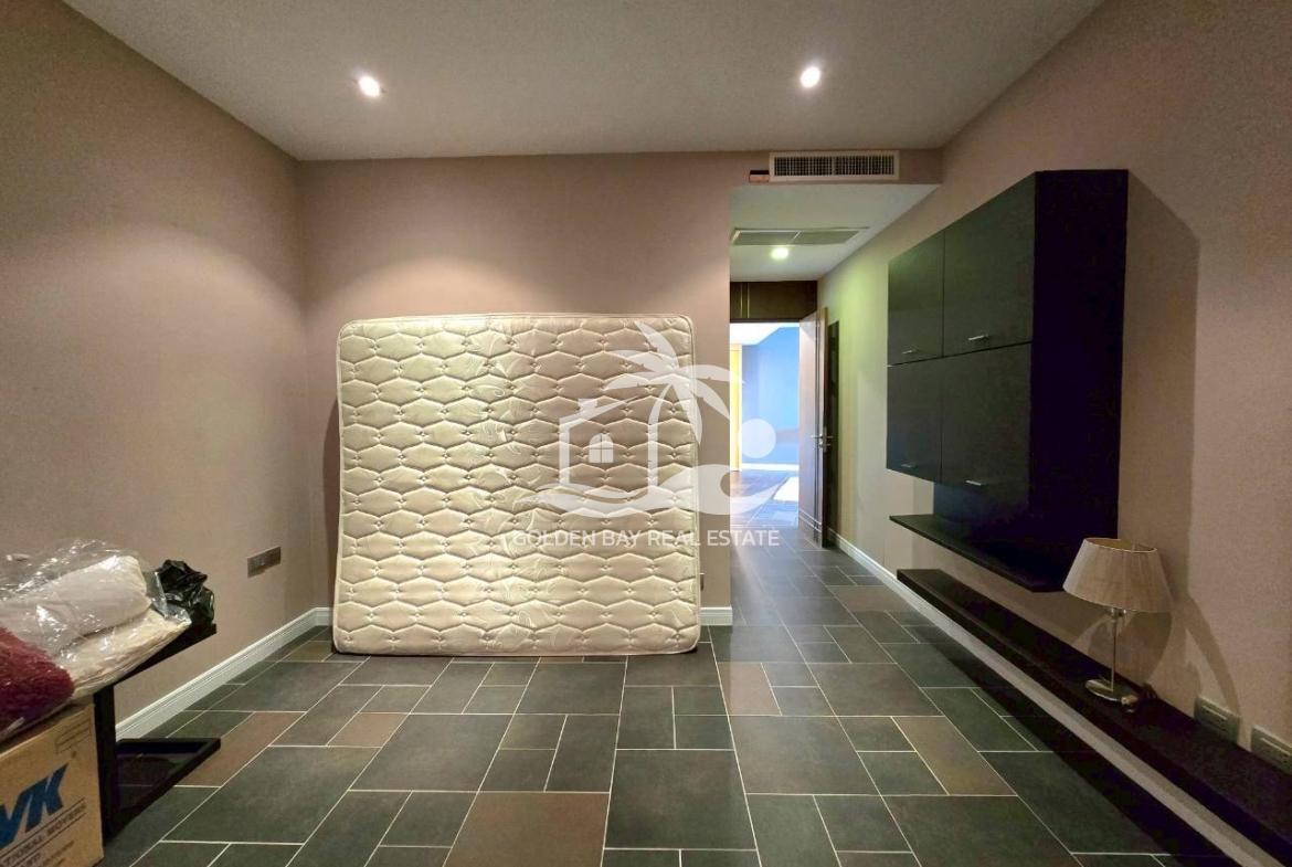 Ananya Beachfront Condominium – Wongamat